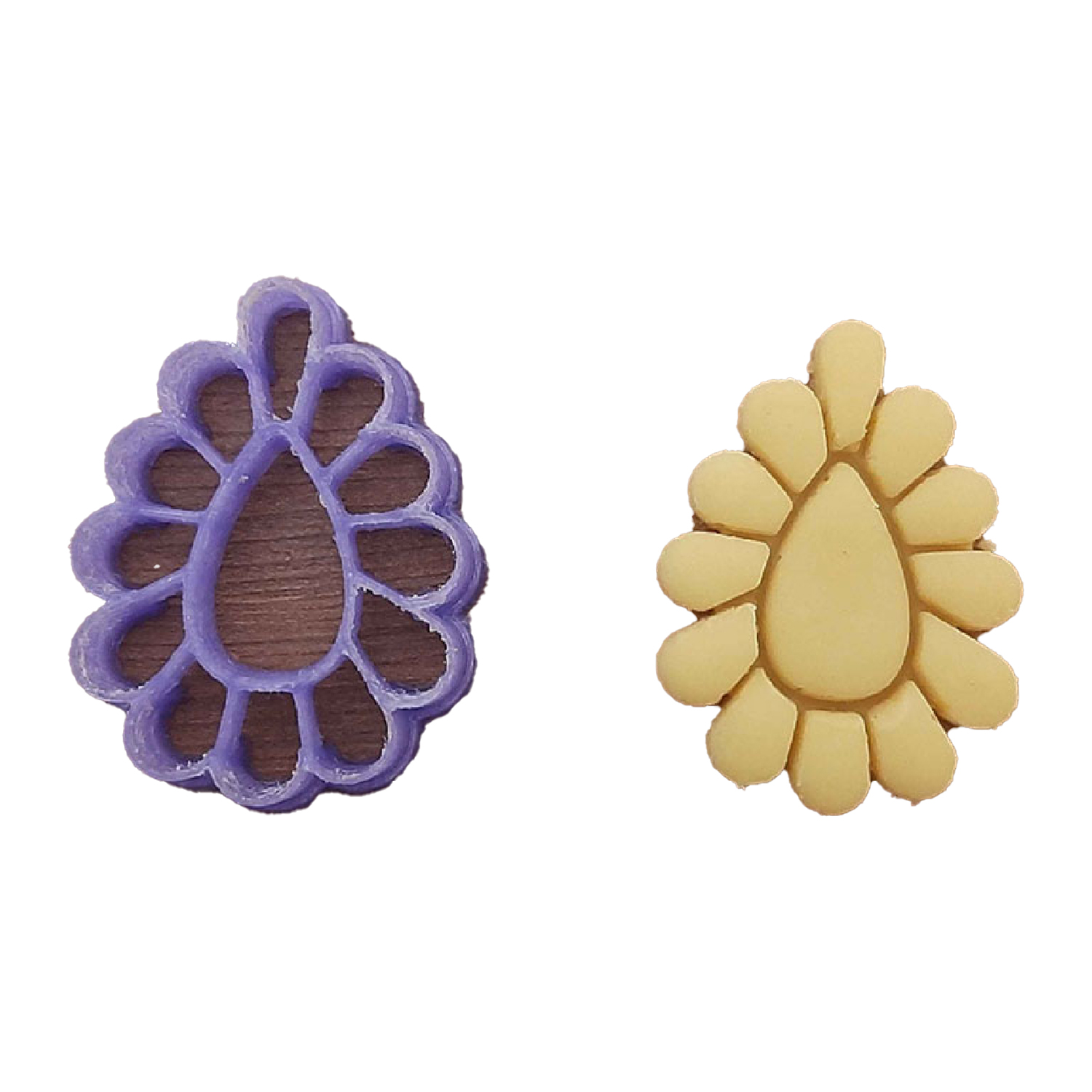 کاتر شیرینی طرح اشکان هویکو سایز3.2x4.2 کد 118